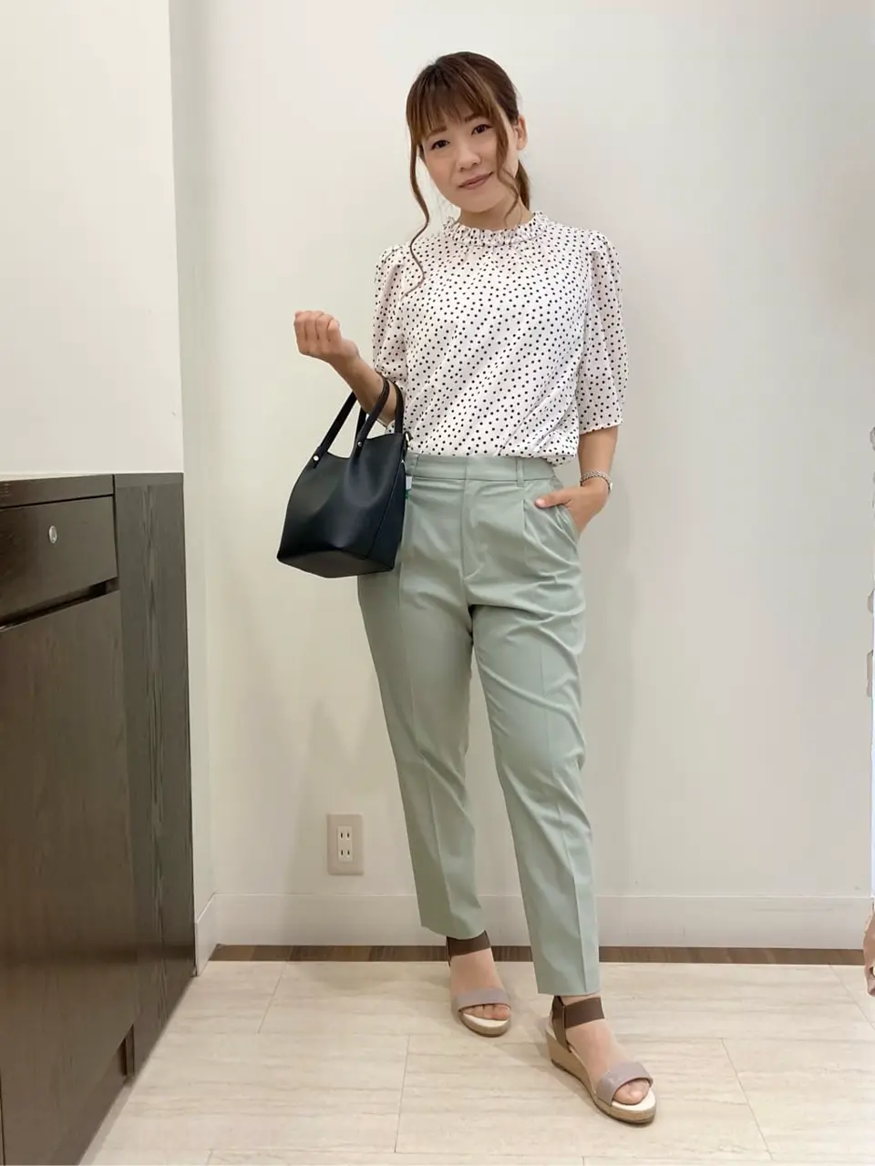 ANY SIS スタッフ コーディネート画像