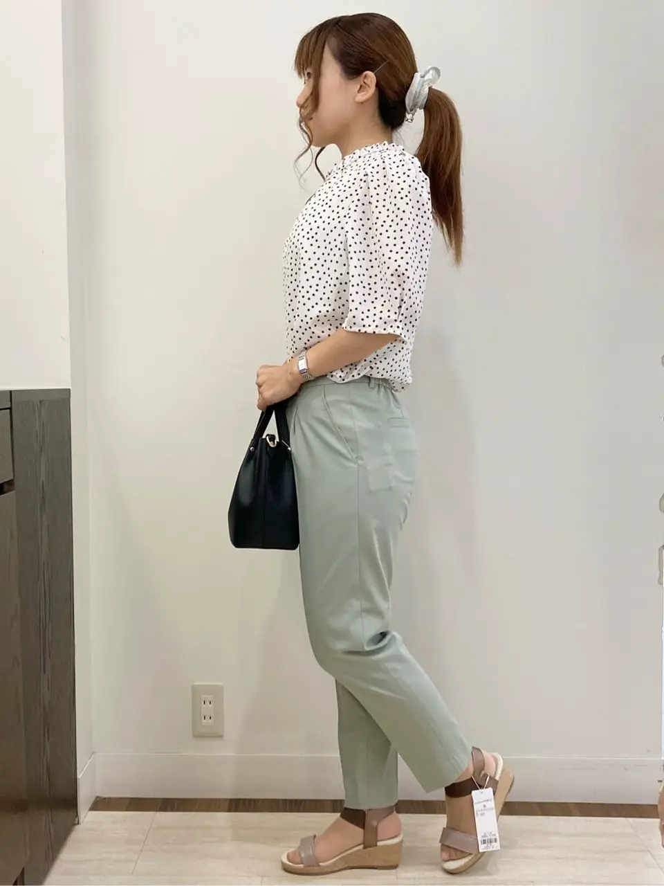 ANY SIS スタッフ コーディネート画像