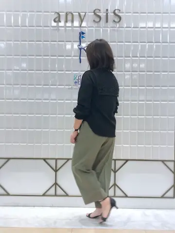 ANY SIS 中山 コーディネート画像