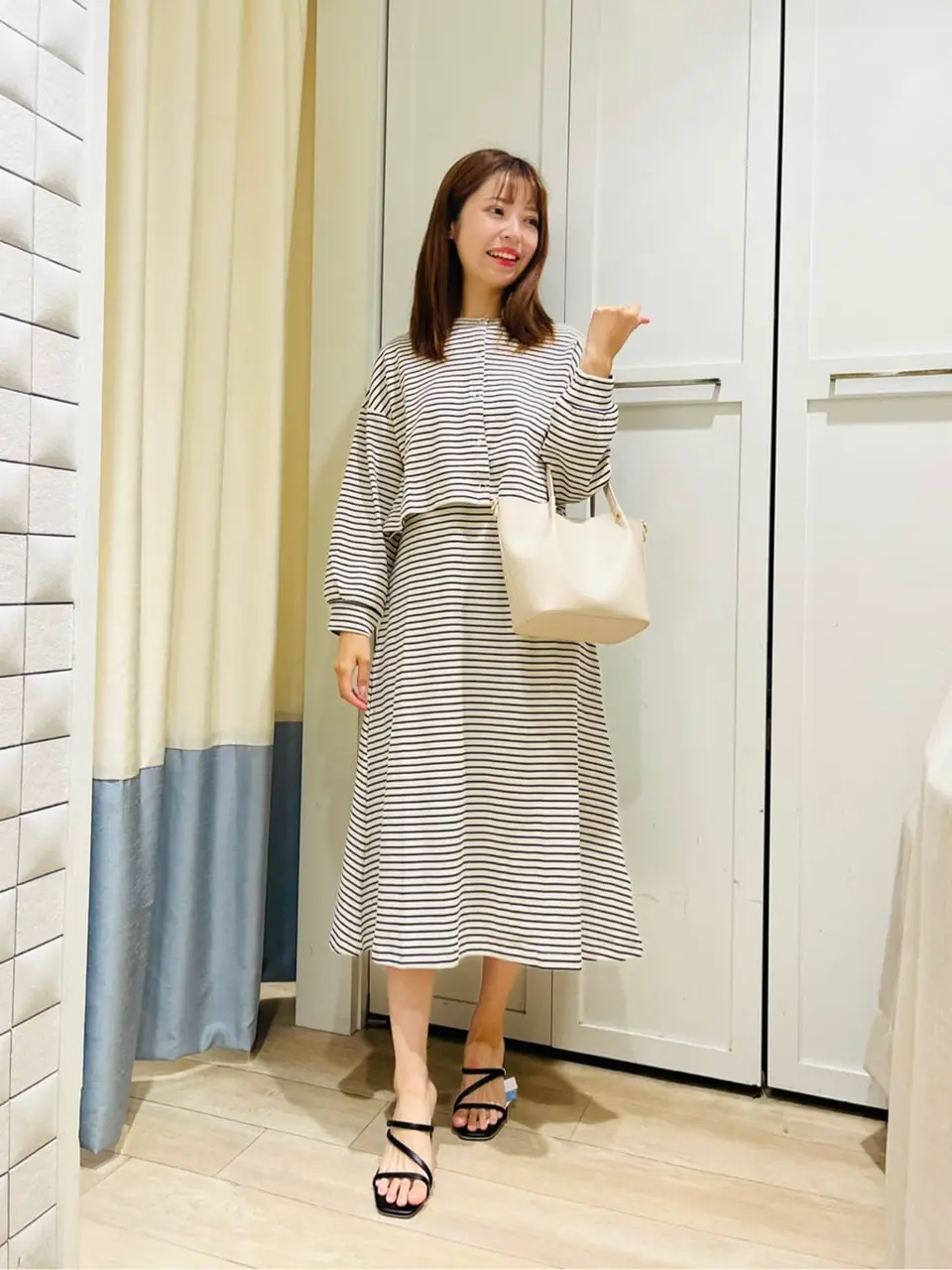 ANY SIS スタッフ コーディネート画像