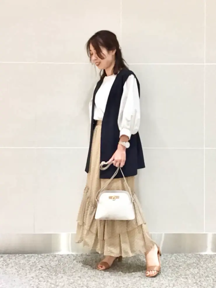 ANY SIS スタッフ コーディネート画像