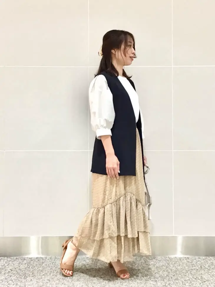 ANY SIS スタッフ コーディネート画像