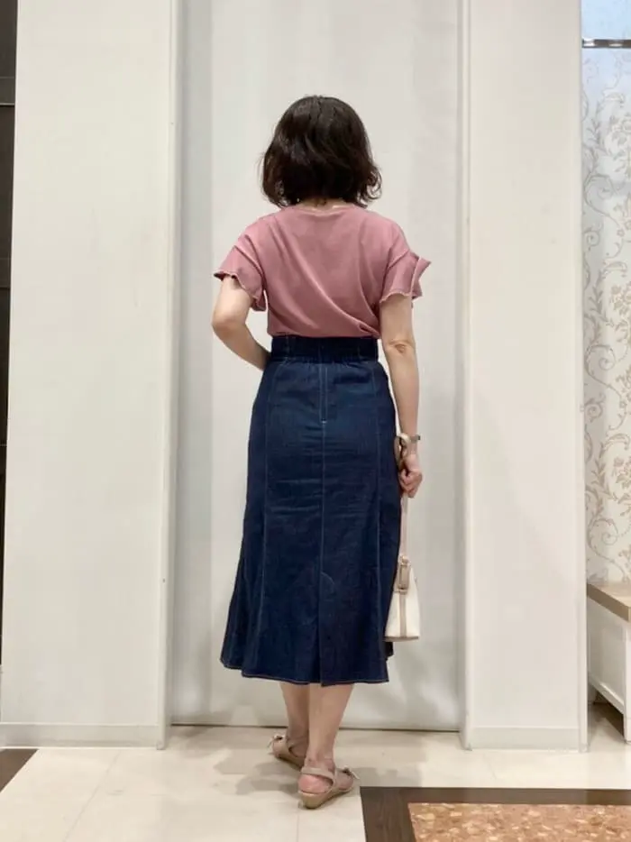 ANY SIS スタッフ コーディネート画像