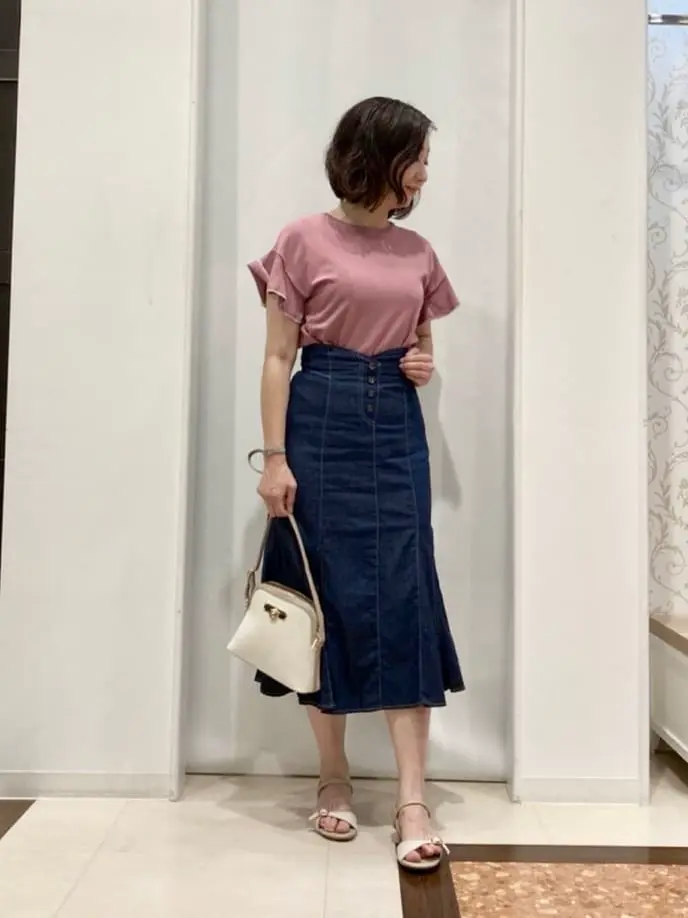 ANY SIS スタッフ コーディネート画像