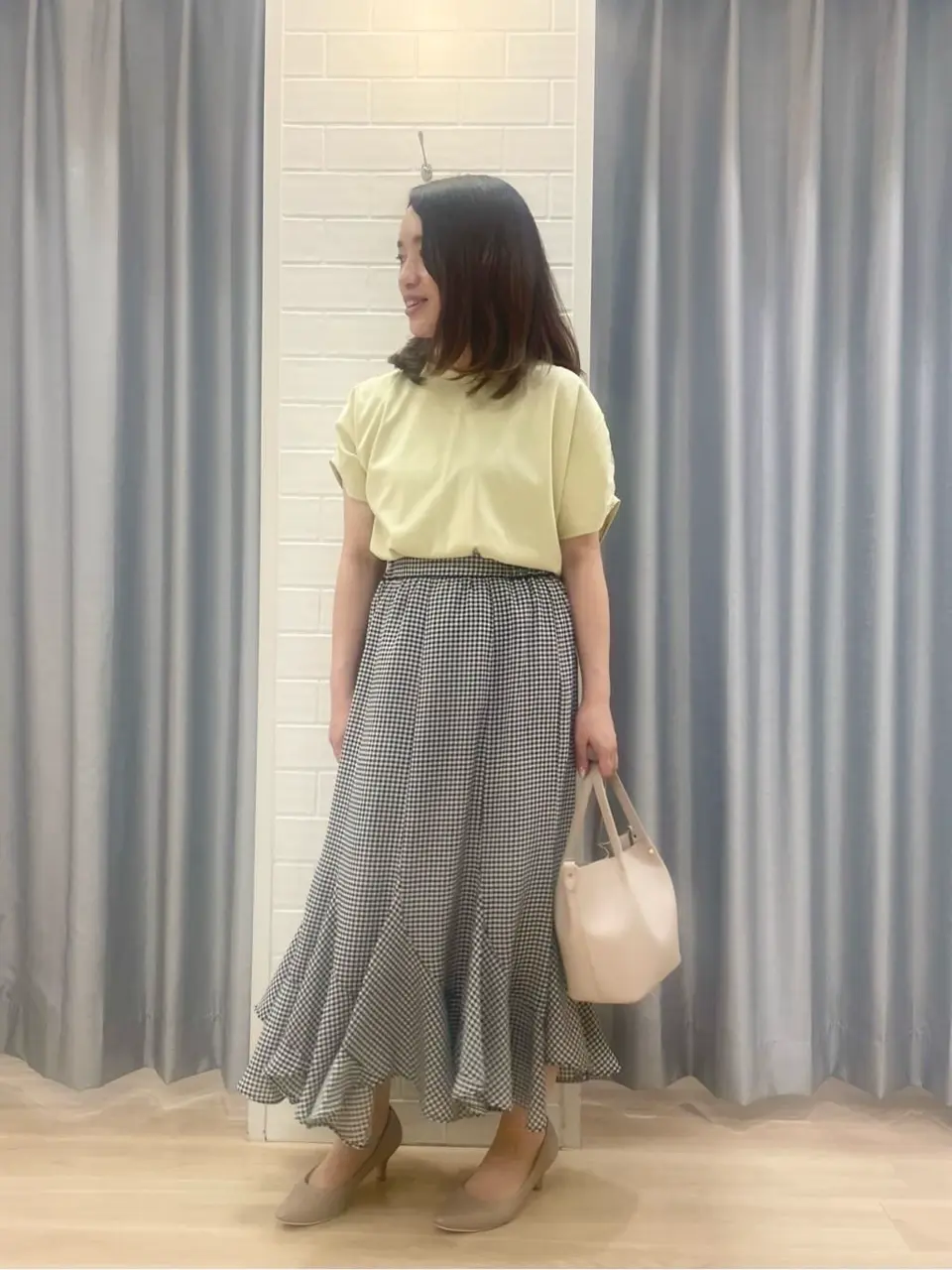 ANY SIS 丸岡 コーディネート画像