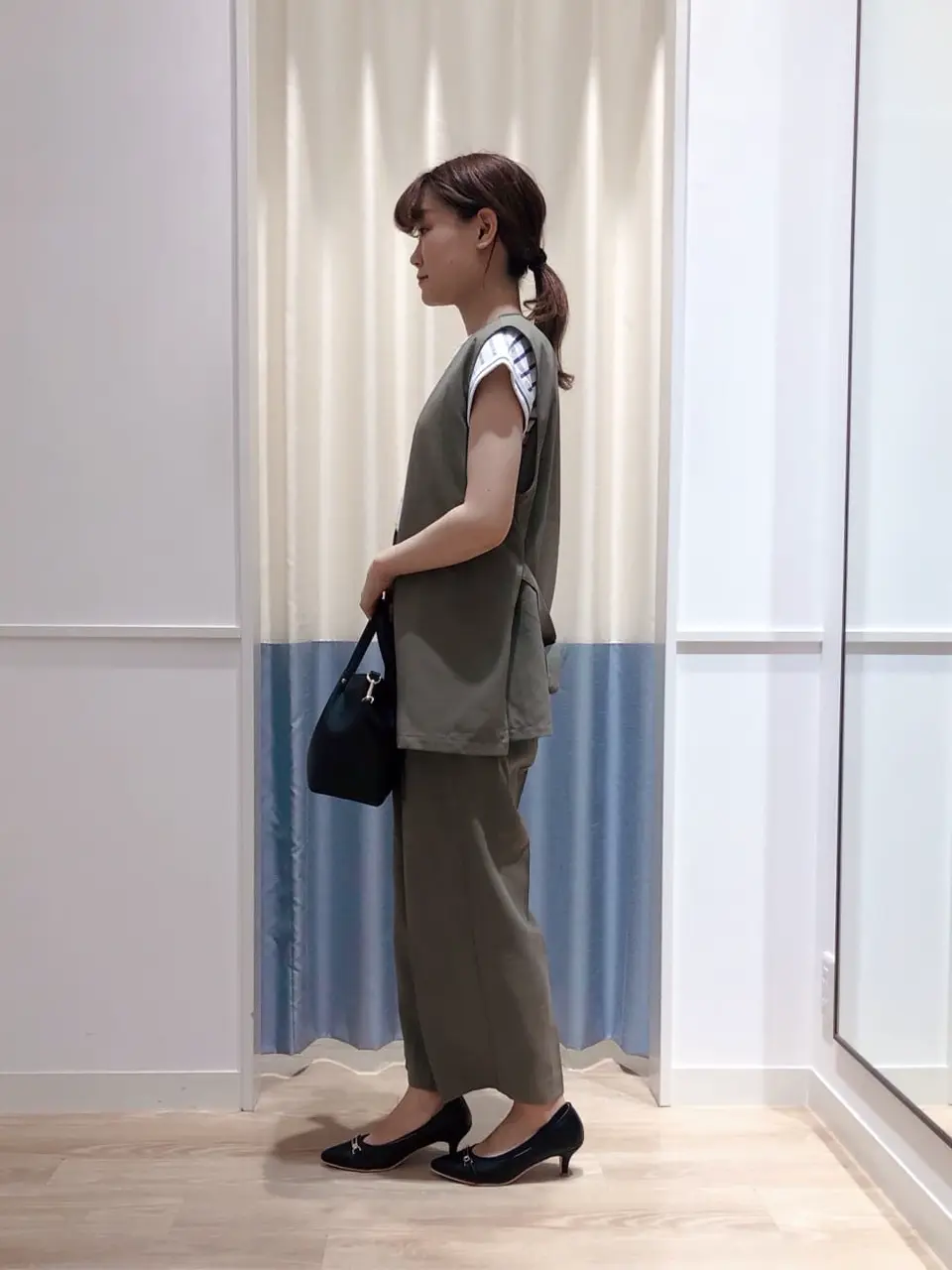 ANY SIS スタッフ コーディネート画像