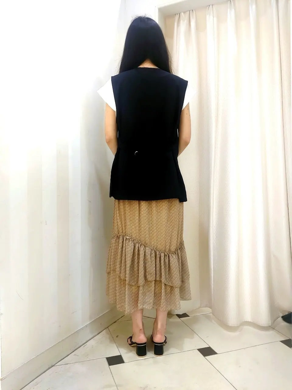 ANY SIS スタッフ コーディネート画像