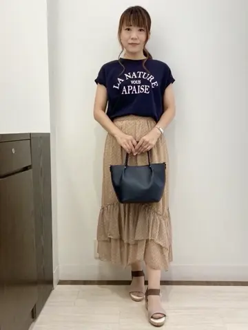 ANY SIS スタッフ コーディネート画像