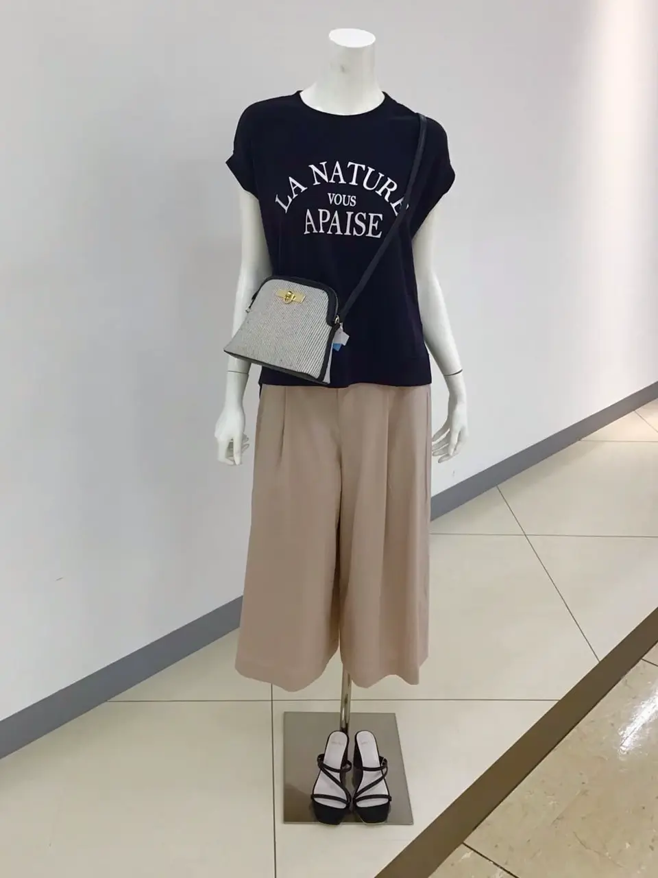 ANY SIS 本田 コーディネート画像