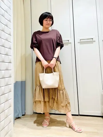 ANY SIS スタッフ コーディネート画像