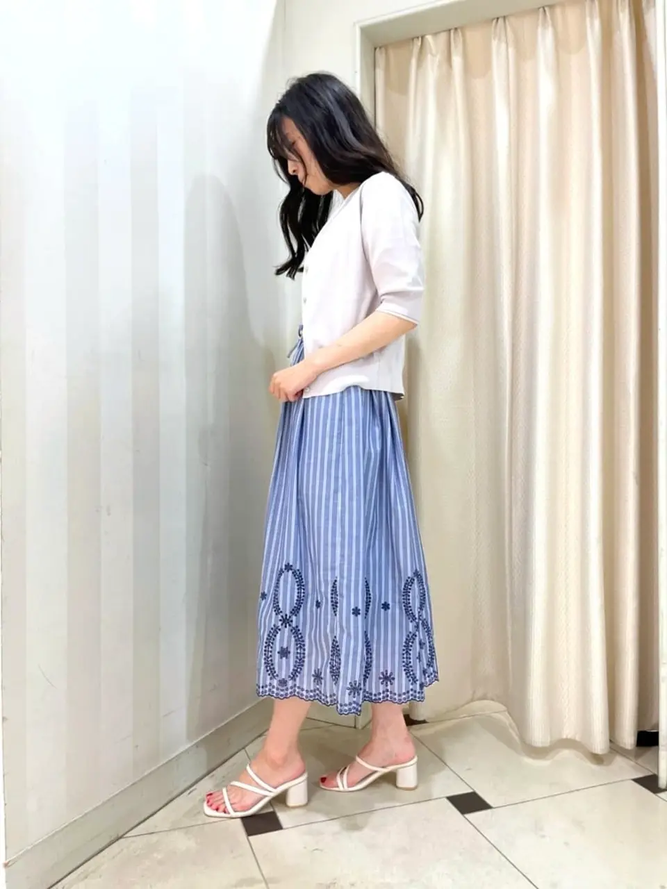 ANY SIS スタッフ コーディネート画像