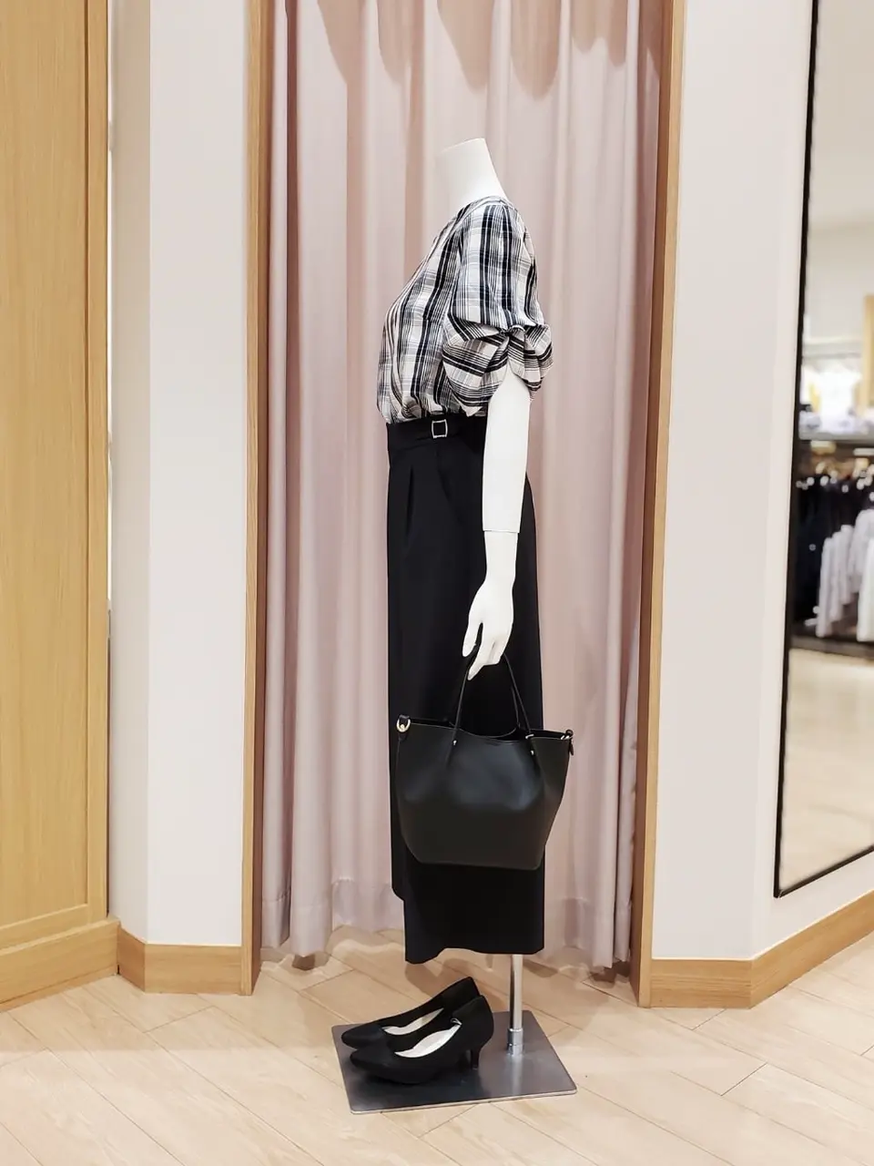 ANY SIS 岩田 コーディネート画像