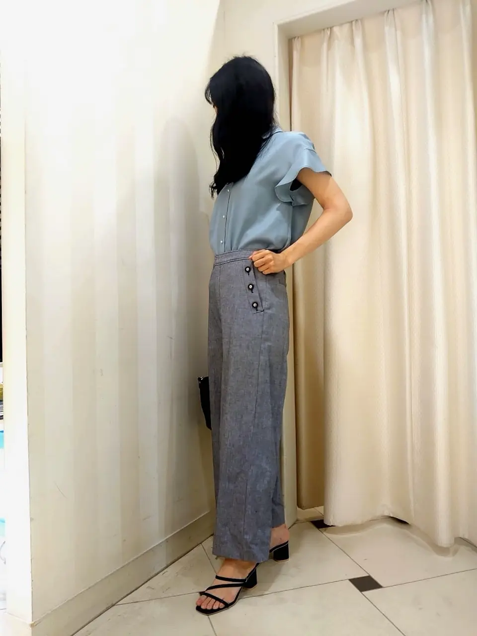 ANY SIS スタッフ コーディネート画像