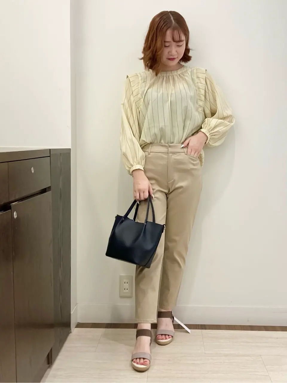 ANY SIS スタッフ コーディネート画像