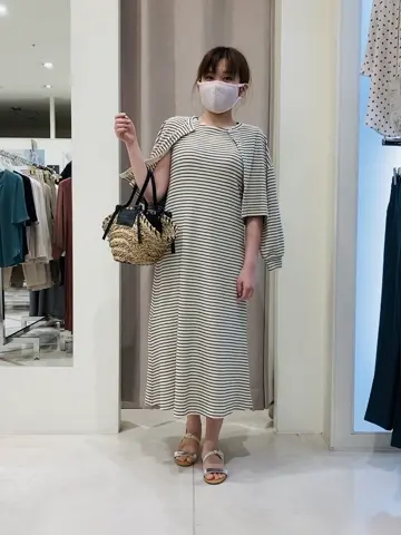 ANY SIS 川根　彩 コーディネート画像