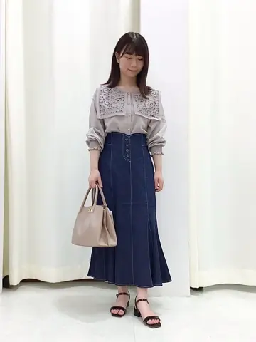 ANY SIS スタッフ コーディネート画像