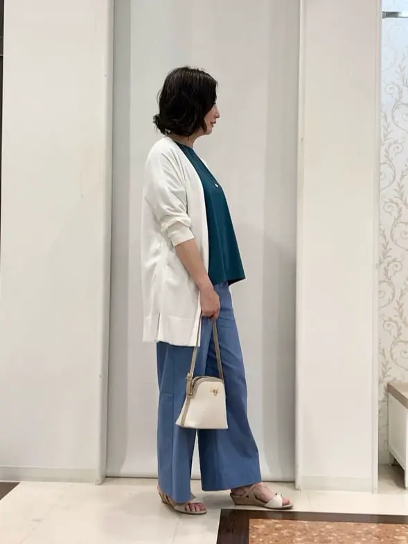 ANY SIS スタッフ コーディネート画像