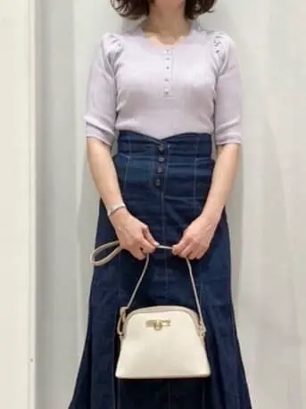 ANY SIS スタッフ コーディネート画像