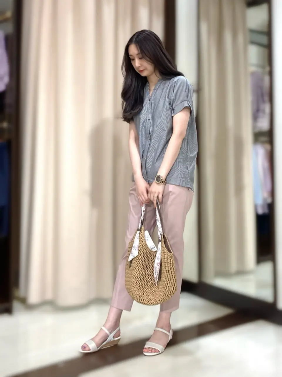 ANY SIS STAFF コーディネート画像