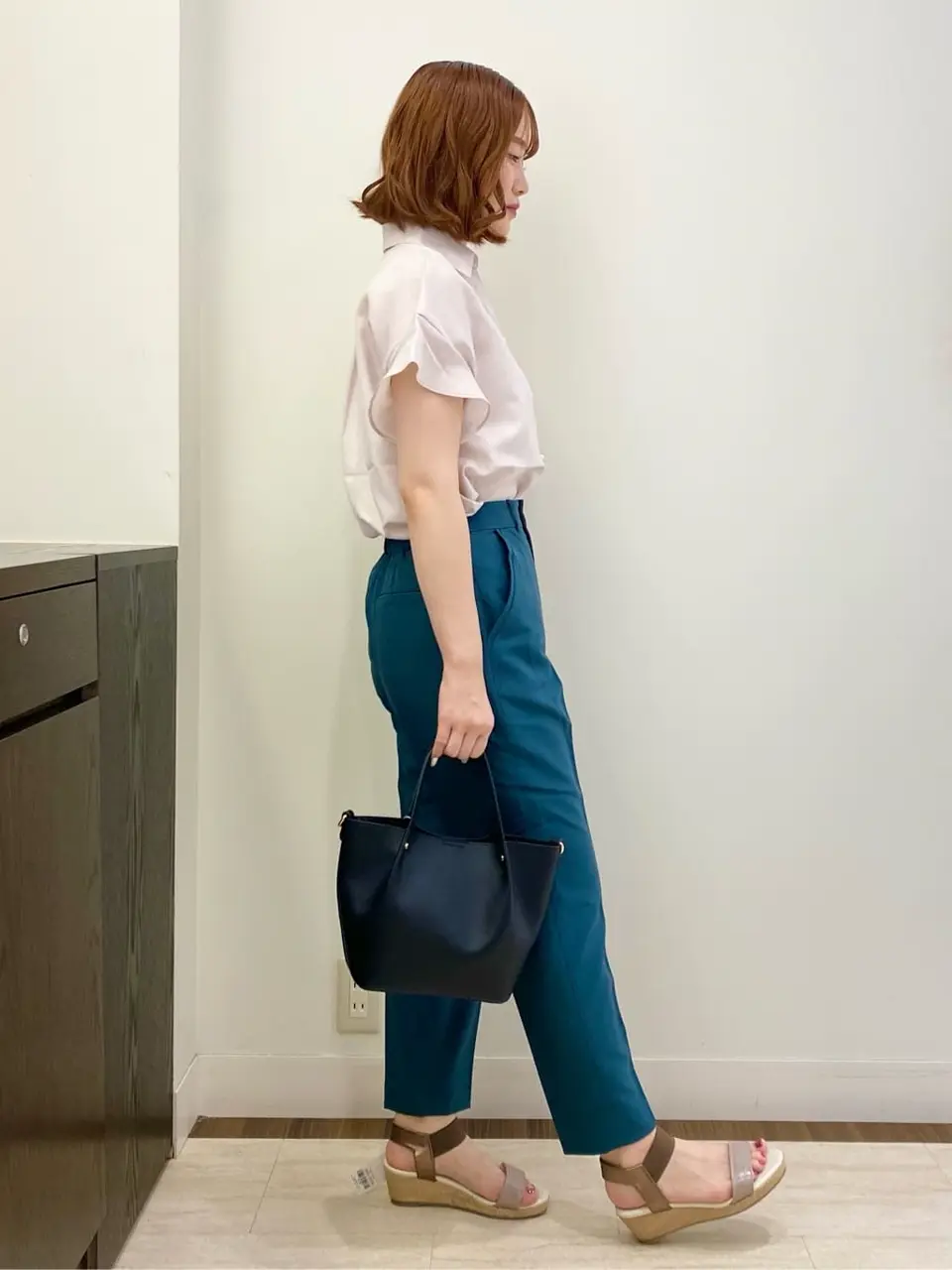 ANY SIS スタッフ コーディネート画像