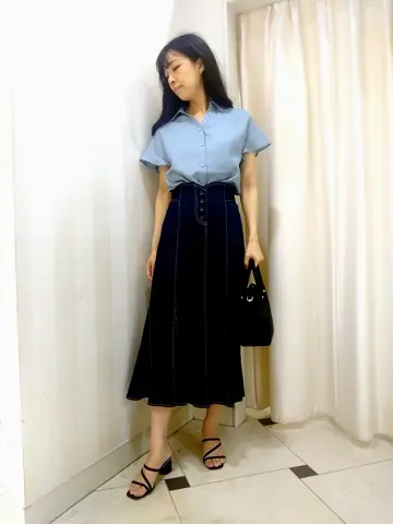 ANY SIS スタッフ コーディネート画像