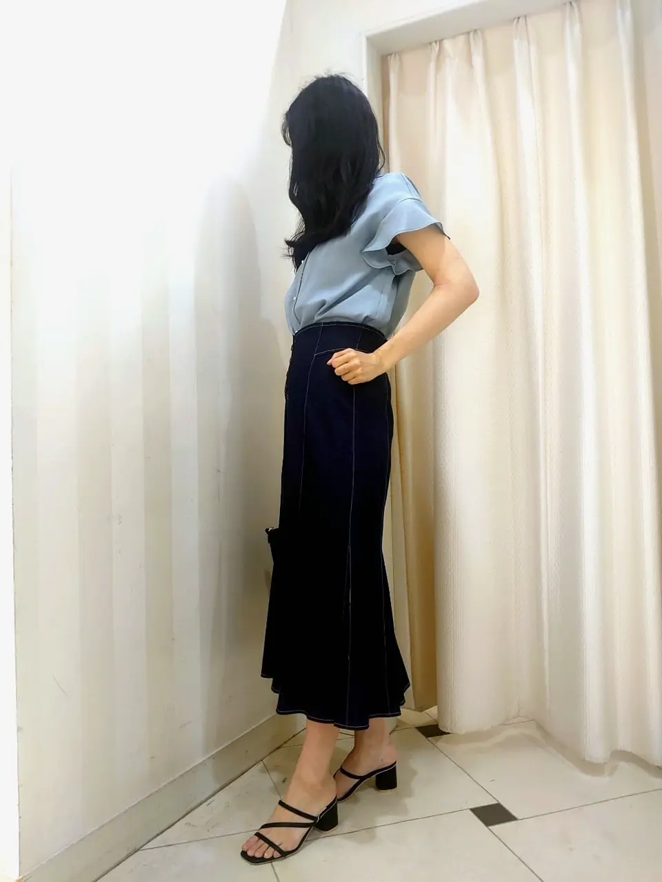 ANY SIS スタッフ コーディネート画像