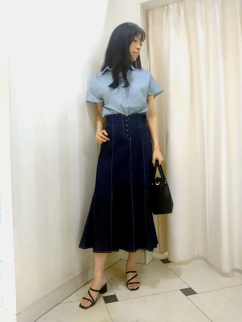 ANY SIS スタッフ コーディネート画像