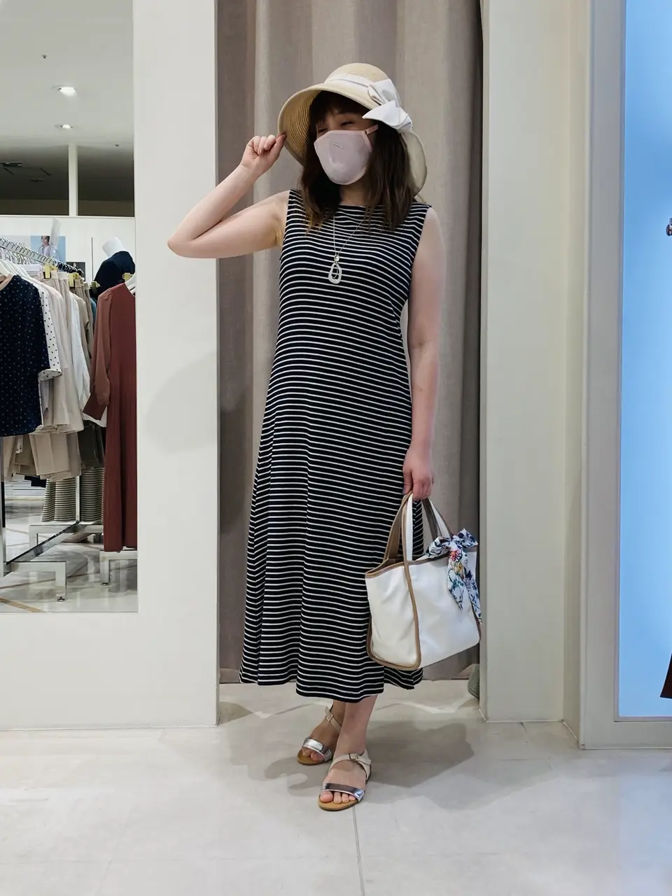 ANY SIS 川根　彩 コーディネート画像