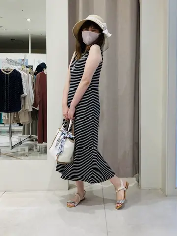 ANY SIS 川根　彩 コーディネート画像