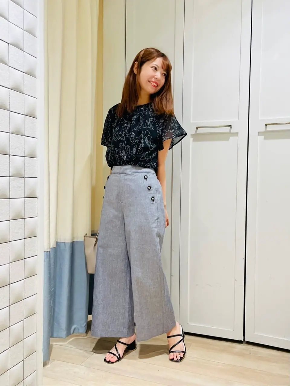 ANY SIS スタッフ コーディネート画像