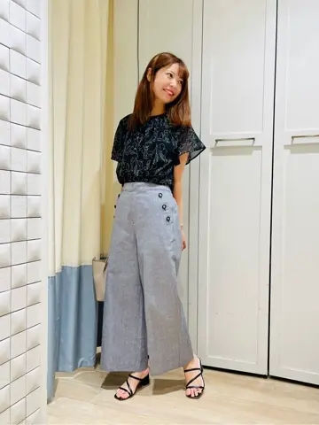 ANY SIS スタッフ コーディネート画像