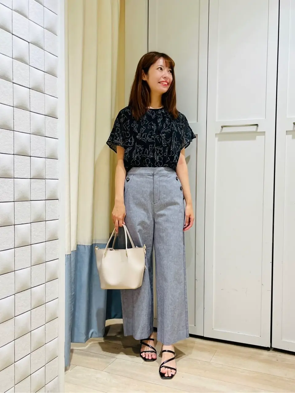 ANY SIS スタッフ コーディネート画像