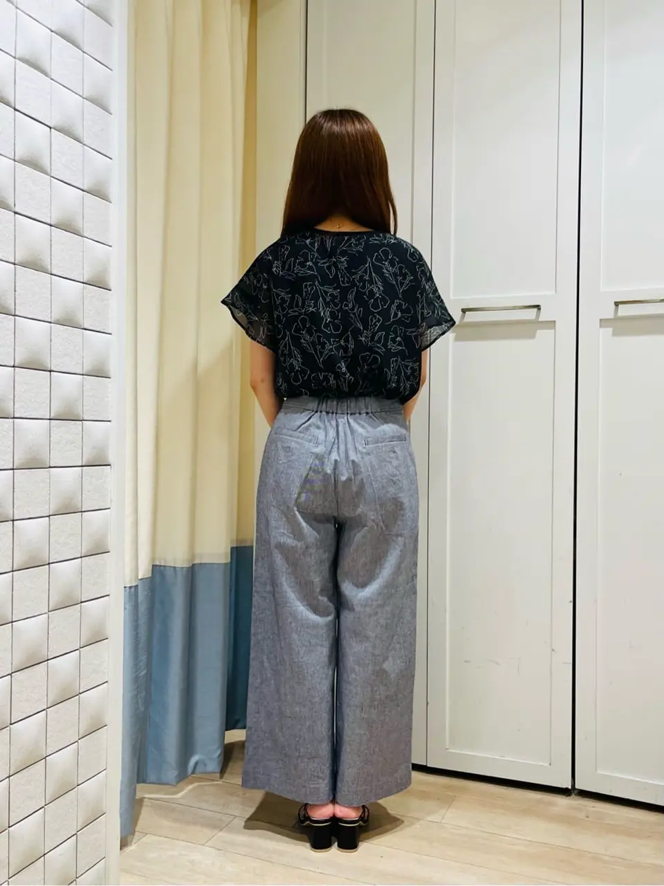 ANY SIS スタッフ コーディネート画像