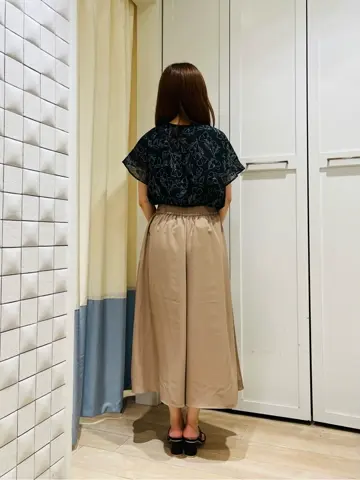 ANY SIS スタッフ コーディネート画像