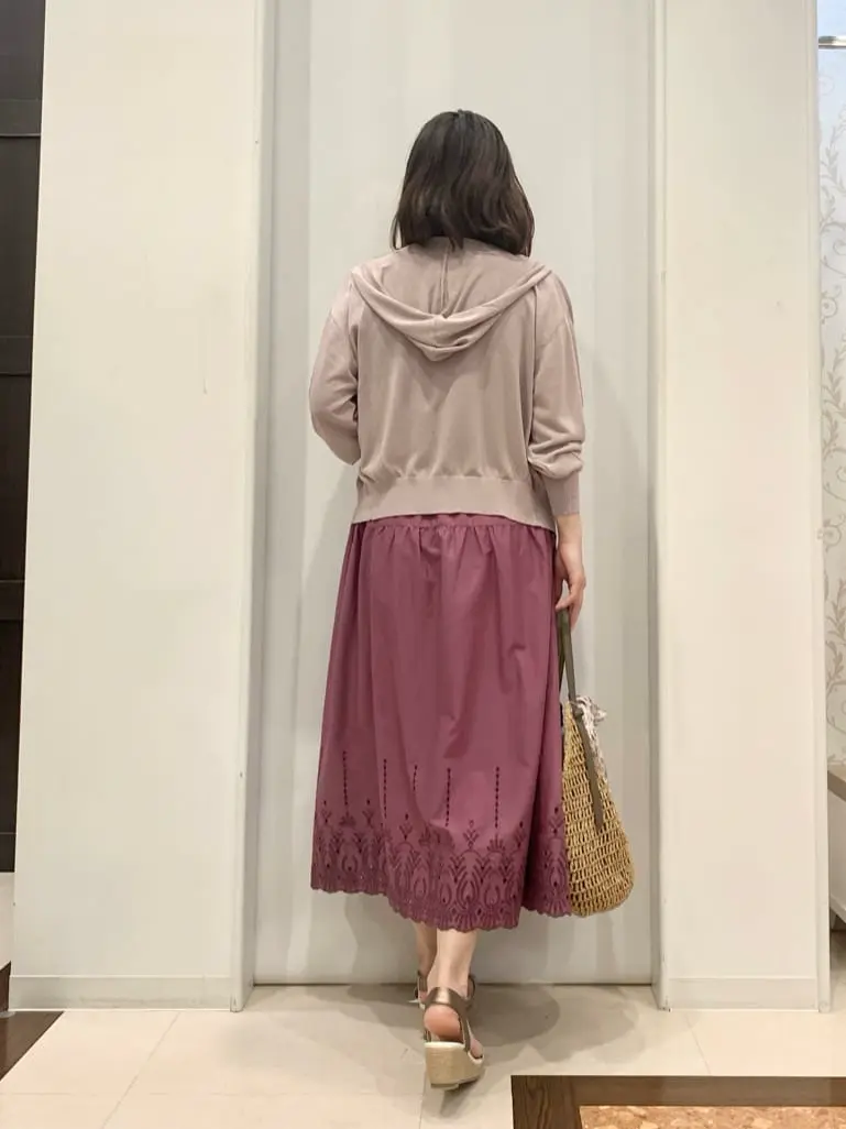 ANY SIS 横田 コーディネート画像