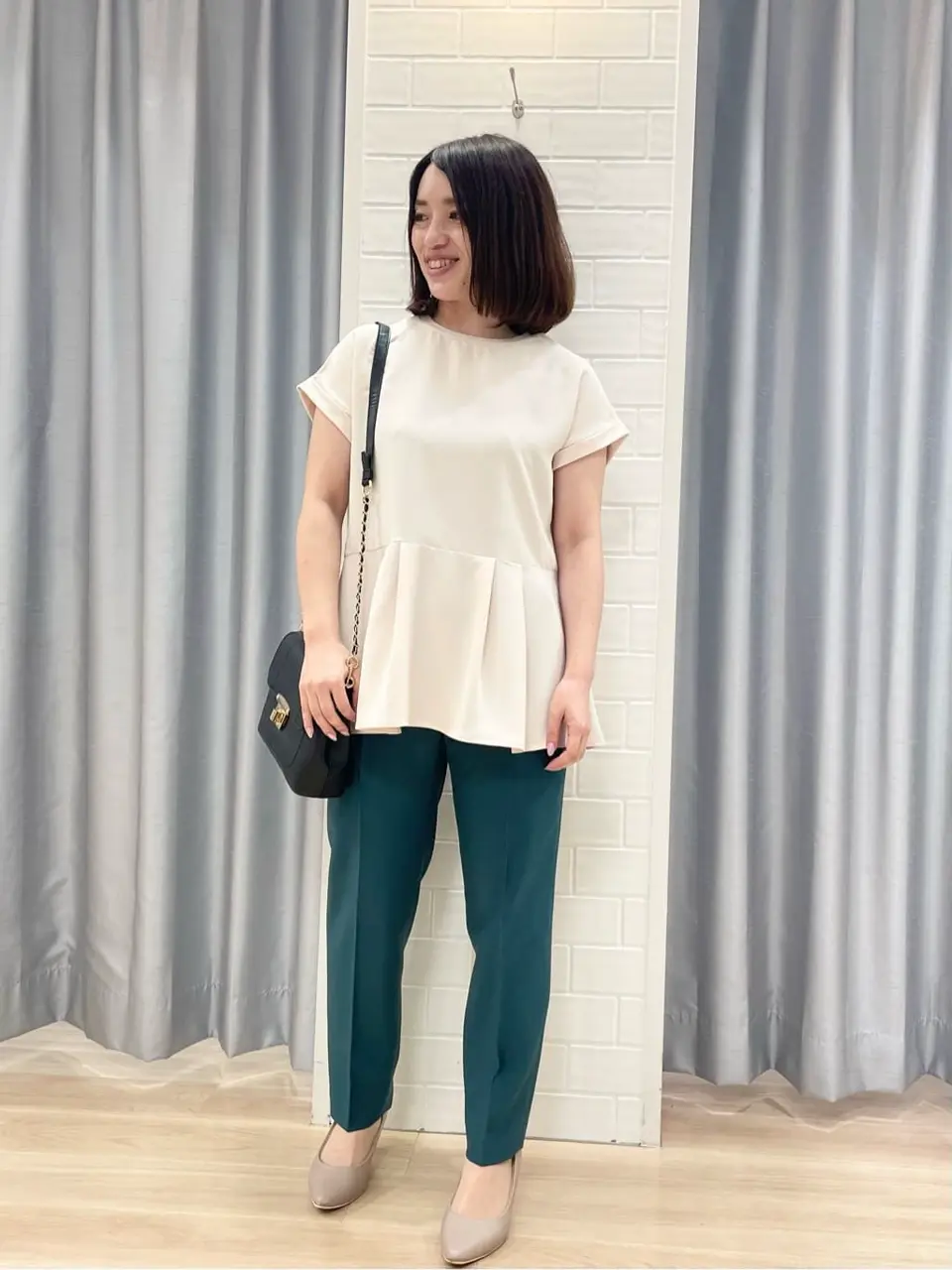 ANY SIS 丸岡 コーディネート画像