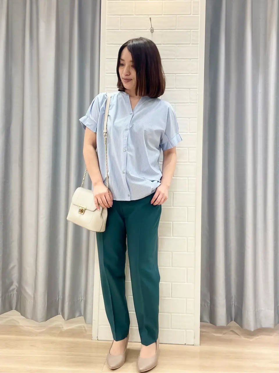 ANY SIS 丸岡 コーディネート画像