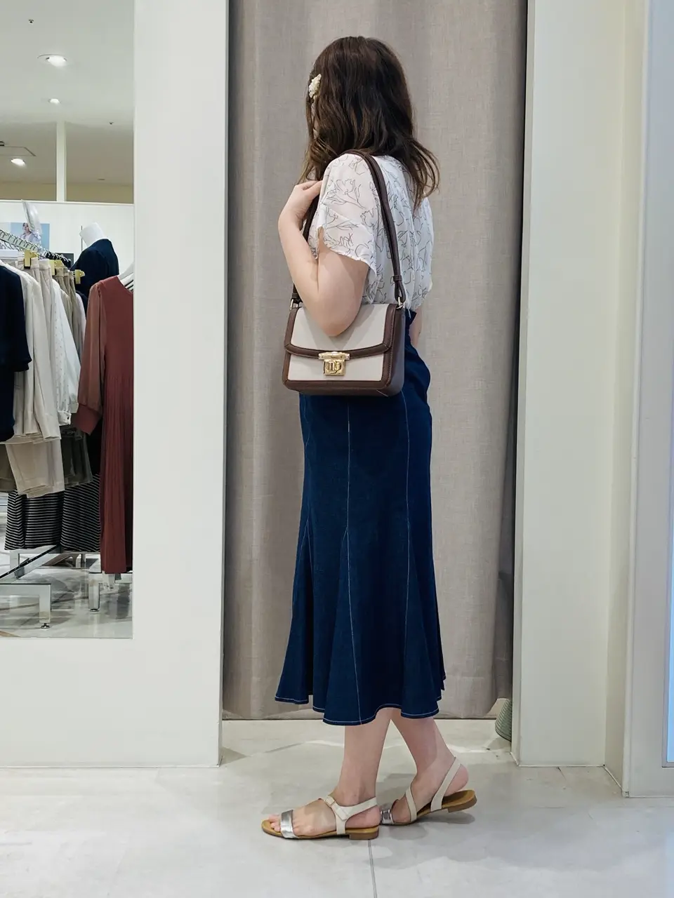 ANY SIS 川根　彩 コーディネート画像