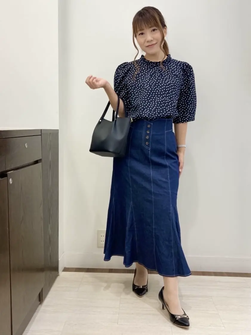 ANY SIS スタッフ コーディネート画像