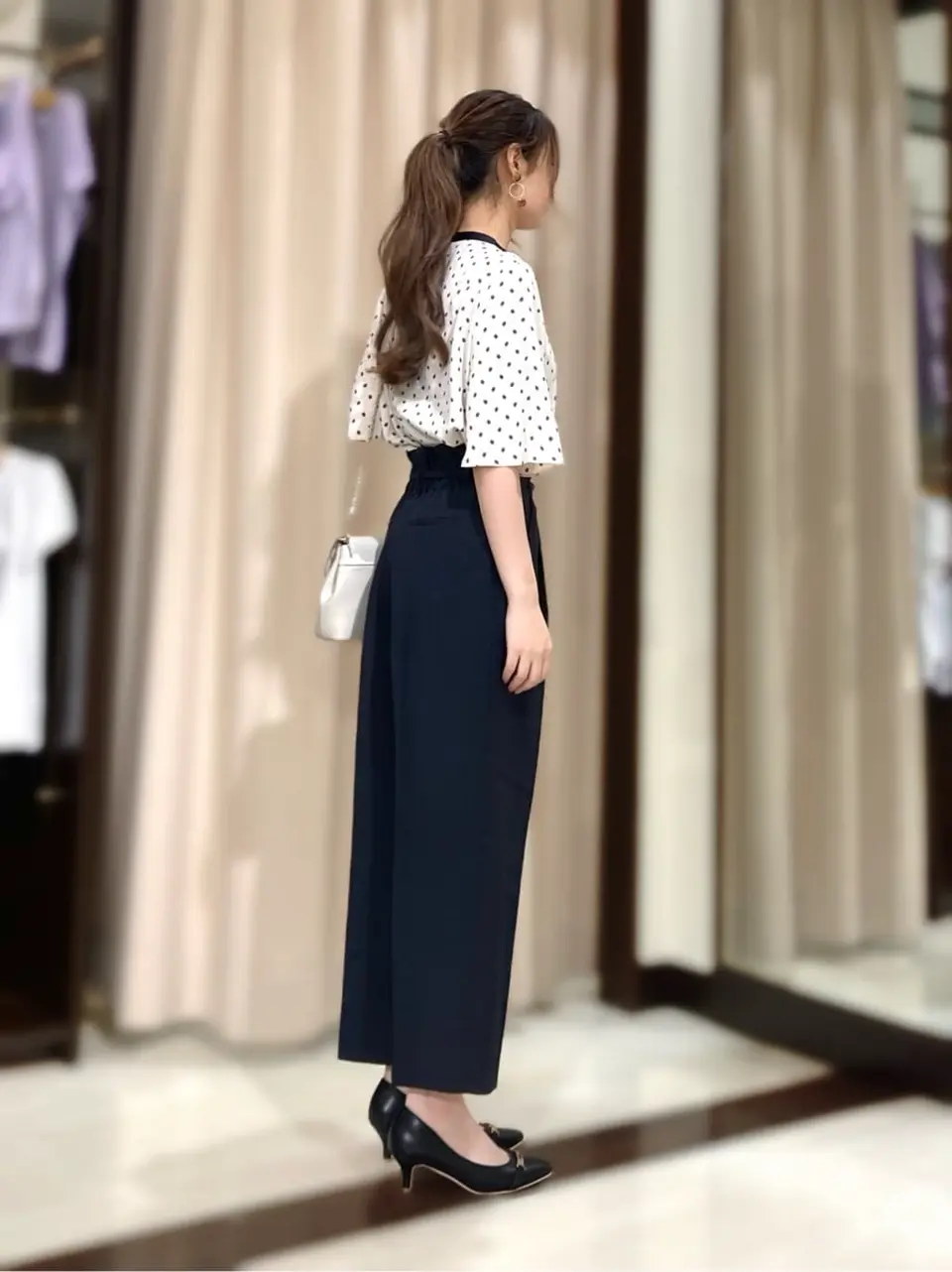 ANY SIS STAFF コーディネート画像