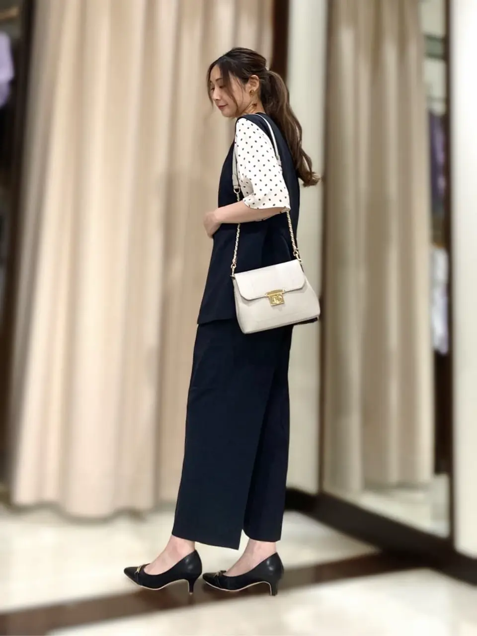 ANY SIS STAFF コーディネート画像