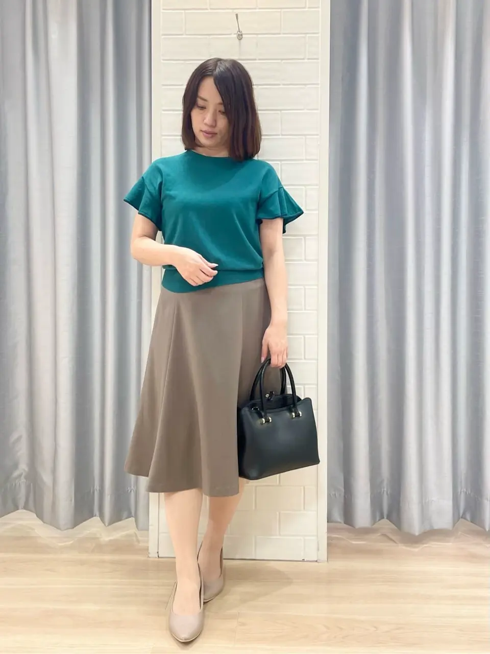 ANY SIS 丸岡 コーディネート画像