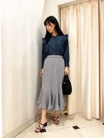 ANY SIS スタッフ コーディネート画像