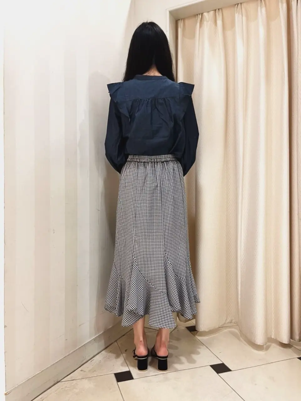 ANY SIS スタッフ コーディネート画像