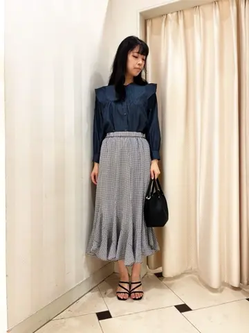 ANY SIS スタッフ コーディネート画像