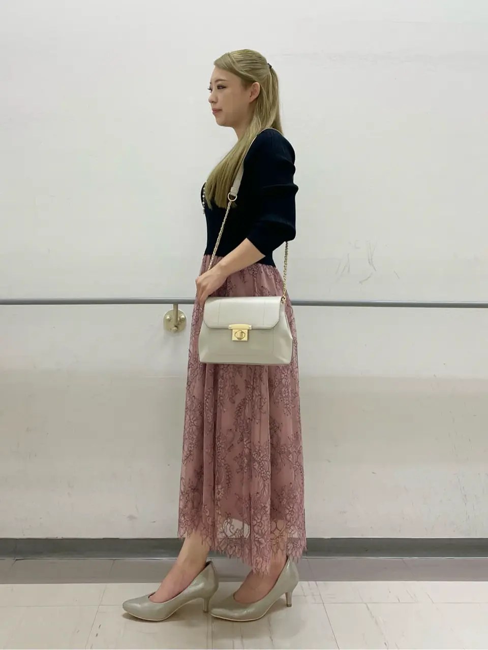 ANY SIS 土居 コーディネート画像