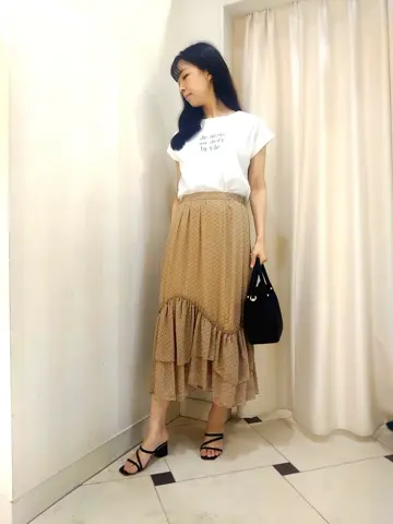 ANY SIS スタッフ コーディネート画像