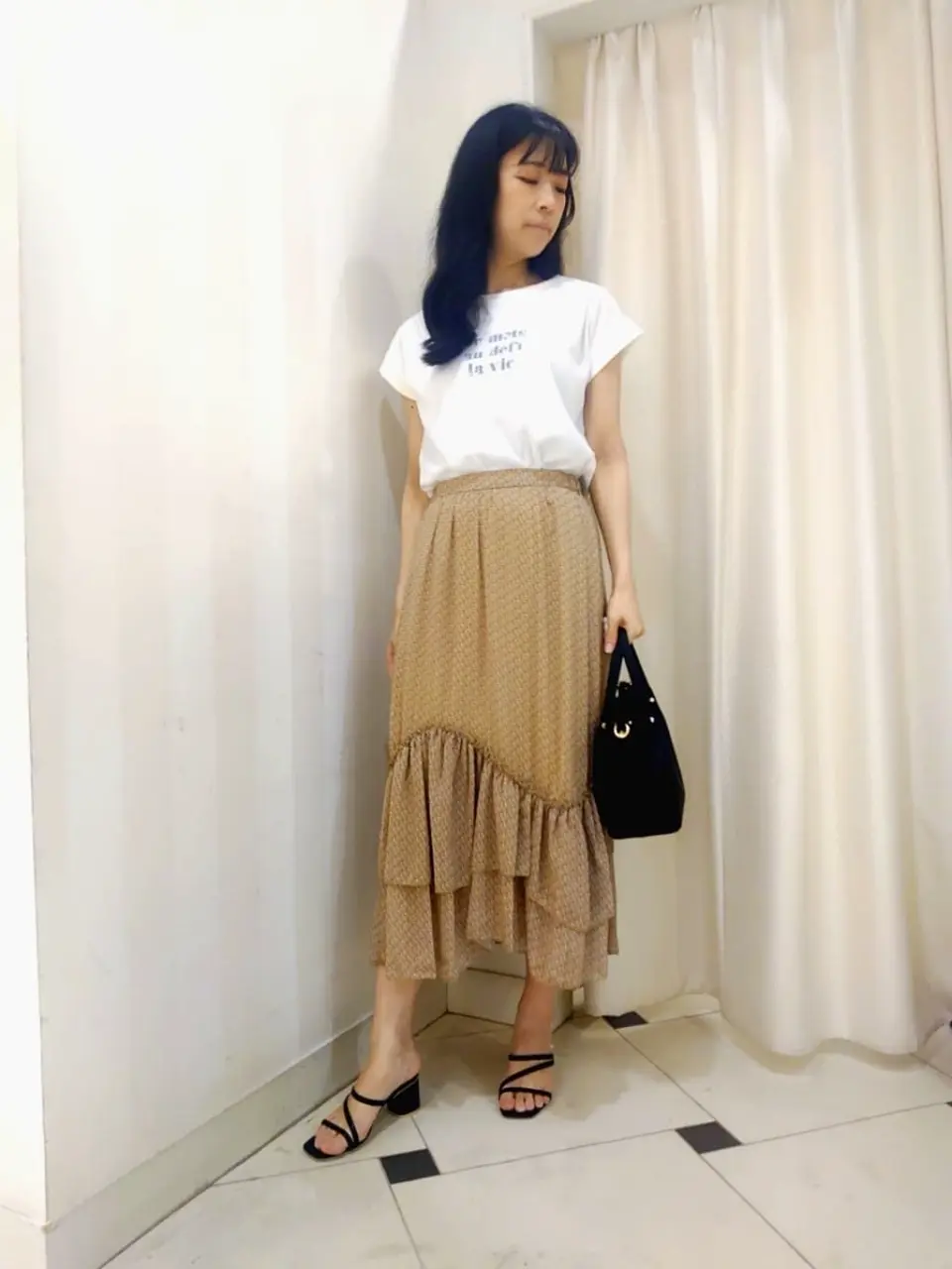 ANY SIS スタッフ コーディネート画像