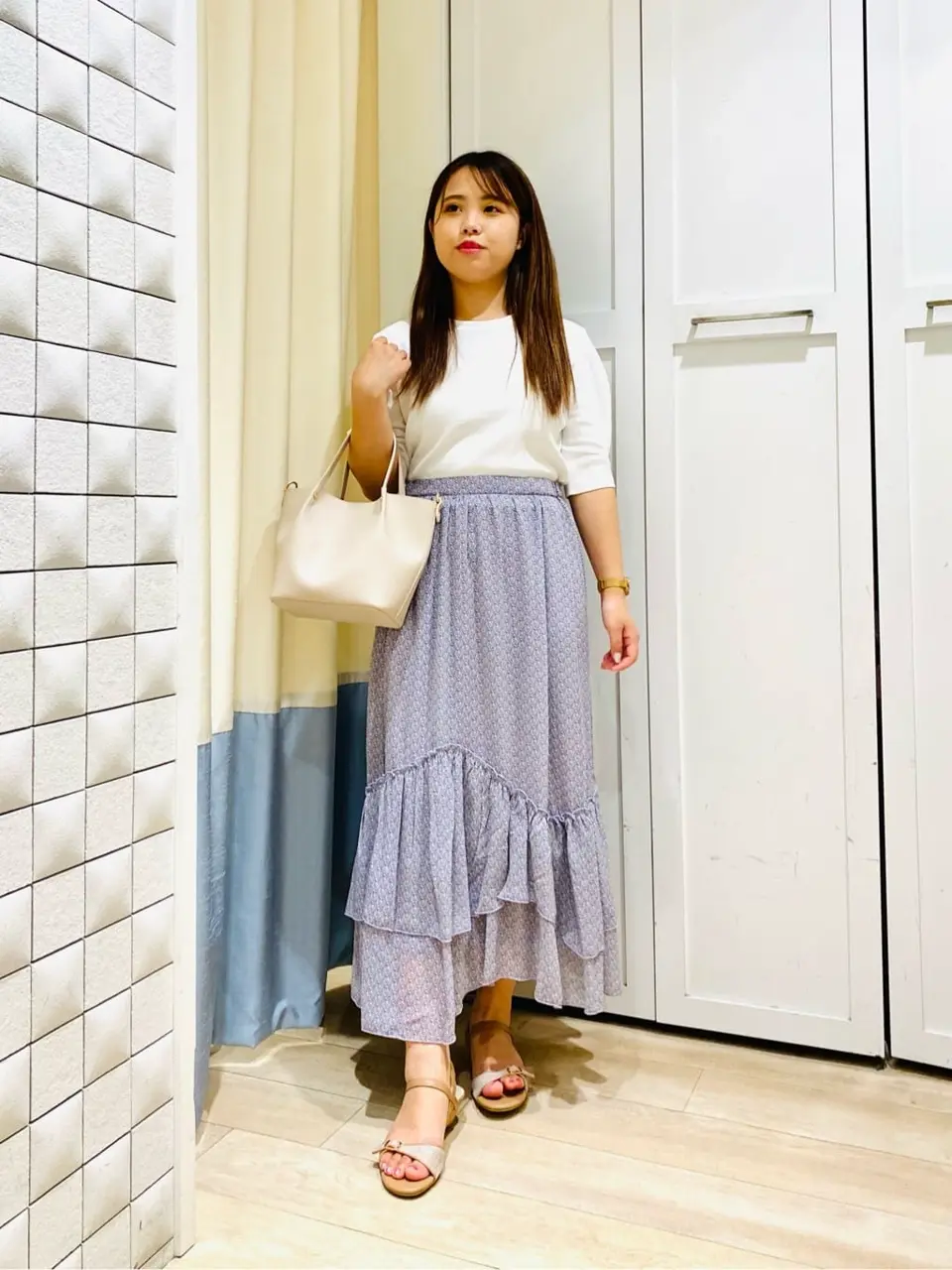 ANY SIS スタッフ コーディネート画像