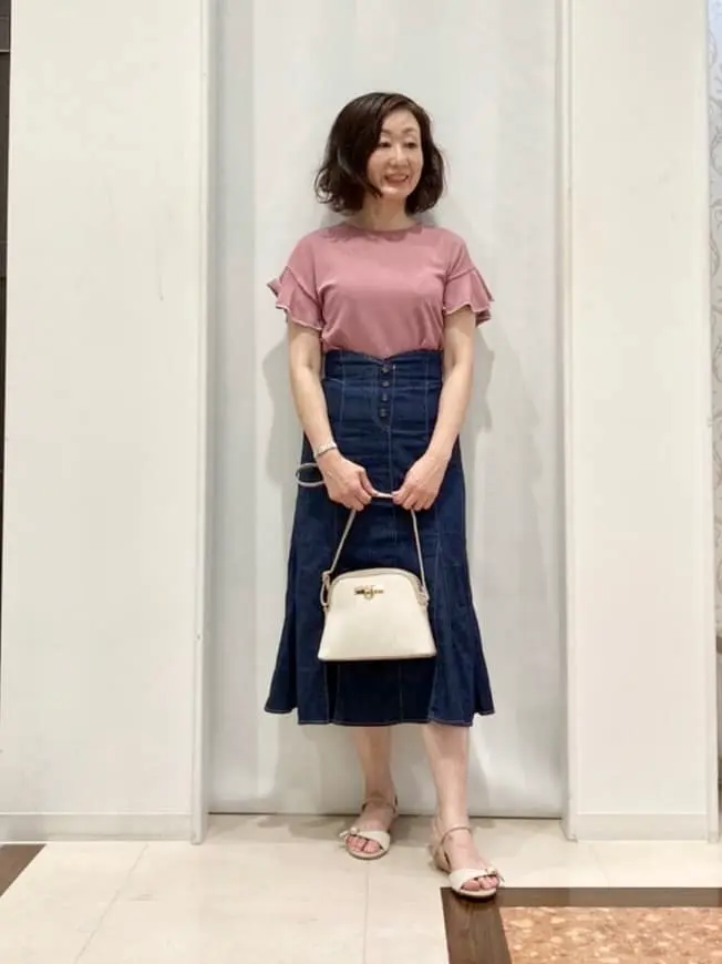 ANY SIS スタッフ コーディネート画像